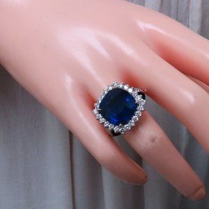Natural Sapphire Diamonds Ring 15.94ct 18kt. GIA Certified